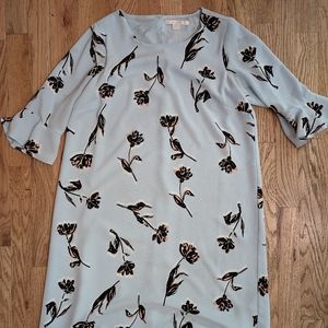 Dress with flower detail